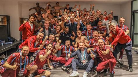 T­r­a­b­z­o­n­s­p­o­r­ ­ş­a­m­p­i­y­o­n­l­u­k­ ­ö­z­l­e­m­i­n­e­ ­s­o­n­ ­v­e­r­i­y­o­r­
